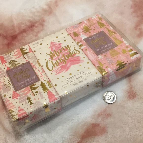 Mia & Co Christmas Holiday Scented Amber & Fir Luxury Soap Bar Set of Three NWT - Picture 13 of 16
